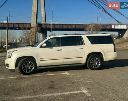 Белый ДжиЭмСи Юкон, объемом двигателя 6.16 л и пробегом 170 тыс. км за 28000 $, фото 4 на Automoto.ua