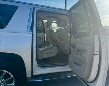 Белый ДжиЭмСи Юкон, объемом двигателя 6.16 л и пробегом 170 тыс. км за 28000 $, фото 16 на Automoto.ua