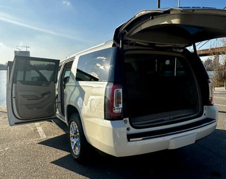 Белый ДжиЭмСи Юкон, объемом двигателя 6.16 л и пробегом 170 тыс. км за 28000 $, фото 20 на Automoto.ua