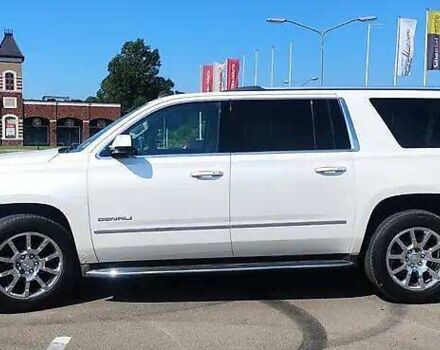 Белый ДжиЭмСи Юкон, объемом двигателя 6.16 л и пробегом 195 тыс. км за 25000 $, фото 15 на Automoto.ua