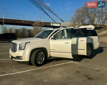 Белый ДжиЭмСи Юкон, объемом двигателя 6.16 л и пробегом 170 тыс. км за 28000 $, фото 21 на Automoto.ua
