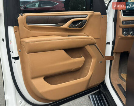 Білий ДжіЕмСі Yukon, об'ємом двигуна 6.16 л та пробігом 3 тис. км за 240000 $, фото 5 на Automoto.ua