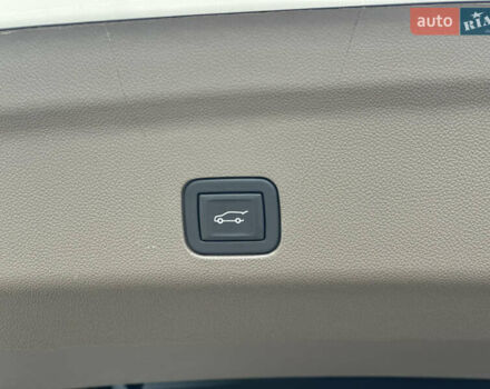 Білий ДжіЕмСі Yukon, об'ємом двигуна 6.16 л та пробігом 3 тис. км за 240000 $, фото 33 на Automoto.ua