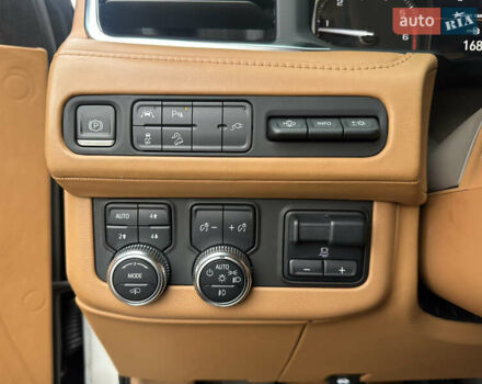 Білий ДжіЕмСі Yukon, об'ємом двигуна 6.16 л та пробігом 3 тис. км за 240000 $, фото 18 на Automoto.ua