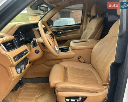 Білий ДжіЕмСі Yukon, об'ємом двигуна 6.16 л та пробігом 3 тис. км за 240000 $, фото 10 на Automoto.ua