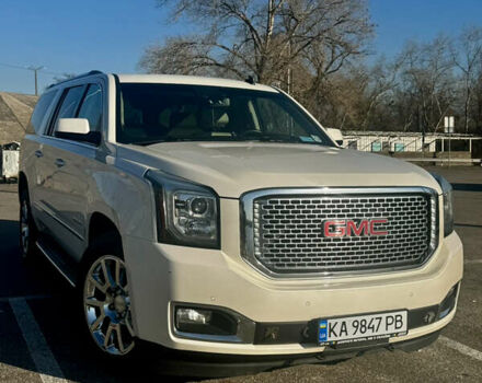 Белый ДжиЭмСи Юкон, объемом двигателя 6.16 л и пробегом 170 тыс. км за 28000 $, фото 1 на Automoto.ua