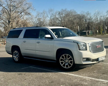 Бежевый ДжиЭмСи Юкон, объемом двигателя 6.2 л и пробегом 172 тыс. км за 25500 $, фото 4 на Automoto.ua