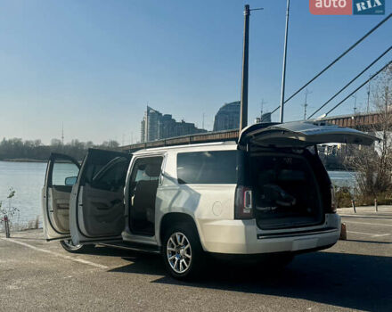 Бежевый ДжиЭмСи Юкон, объемом двигателя 6.2 л и пробегом 172 тыс. км за 25500 $, фото 17 на Automoto.ua