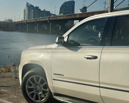 Бежевый ДжиЭмСи Юкон, объемом двигателя 6.2 л и пробегом 172 тыс. км за 25500 $, фото 3 на Automoto.ua