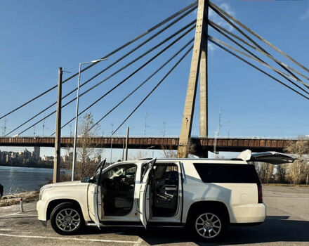 Бежевый ДжиЭмСи Юкон, объемом двигателя 6.2 л и пробегом 172 тыс. км за 25500 $, фото 18 на Automoto.ua