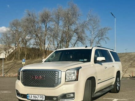 Бежевый ДжиЭмСи Юкон, объемом двигателя 6.2 л и пробегом 172 тыс. км за 25500 $, фото 1 на Automoto.ua