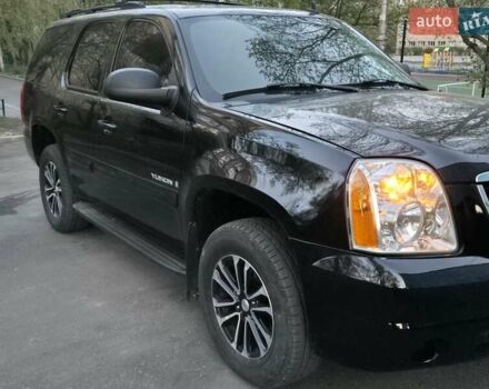 Черный ДжиЭмСи Юкон, объемом двигателя 5.3 л и пробегом 289 тыс. км за 11900 $, фото 6 на Automoto.ua