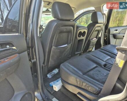 Черный ДжиЭмСи Юкон, объемом двигателя 5.3 л и пробегом 289 тыс. км за 11900 $, фото 45 на Automoto.ua