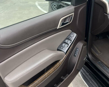 Чорний ДжіЕмСі Yukon, об'ємом двигуна 6.16 л та пробігом 129 тис. км за 25999 $, фото 5 на Automoto.ua