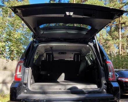 Черный ДжиЭмСи Юкон, объемом двигателя 5.33 л и пробегом 101 тыс. км за 50000 $, фото 2 на Automoto.ua