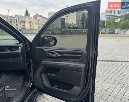 Черный ДжиЭмСи Юкон, объемом двигателя 6.16 л и пробегом 38 тыс. км за 89999 $, фото 35 на Automoto.ua