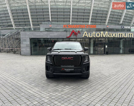 Черный ДжиЭмСи Юкон, объемом двигателя 6.16 л и пробегом 38 тыс. км за 89999 $, фото 1 на Automoto.ua