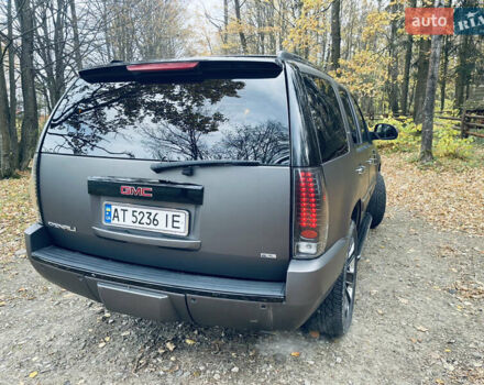 ДжиЭмСи Юкон 2006 в Ивано-Франковске на Automoto.ua Серый ДжиЭмСи Юкон, объемом двигателя 6.16 л и пробегом 236 тыс. км за 15000 $, фото 13 на Automoto.ua