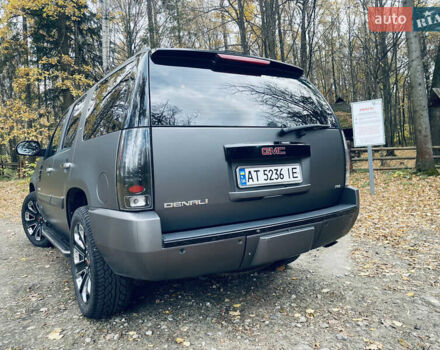 Серый ДжиЭмСи Юкон, объемом двигателя 6.2 л и пробегом 236 тыс. км за 13500 $, фото 21 на Automoto.ua