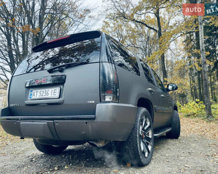 ДжиЭмСи Юкон 2006 в Ивано-Франковске на Automoto.ua Серый ДжиЭмСи Юкон, объемом двигателя 6.16 л и пробегом 236 тыс. км за 15000 $, фото 25 на Automoto.ua