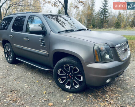 ДжиЭмСи Юкон 2006 в Ивано-Франковске на Automoto.ua Серый ДжиЭмСи Юкон, объемом двигателя 6.16 л и пробегом 236 тыс. км за 15000 $, фото 14 на Automoto.ua