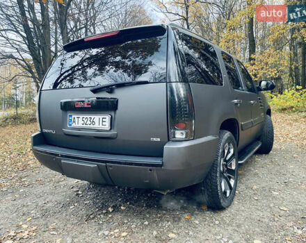 ДжиЭмСи Юкон 2006 в Ивано-Франковске на Automoto.ua Серый ДжиЭмСи Юкон, объемом двигателя 6.16 л и пробегом 236 тыс. км за 15000 $, фото 24 на Automoto.ua