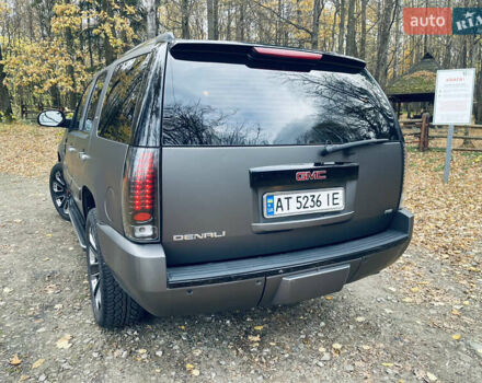 ДжиЭмСи Юкон 2006 в Ивано-Франковске на Automoto.ua Серый ДжиЭмСи Юкон, объемом двигателя 6.16 л и пробегом 236 тыс. км за 15000 $, фото 9 на Automoto.ua