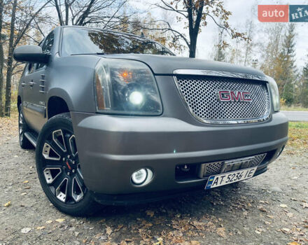 ДжиЭмСи Юкон 2006 в Ивано-Франковске на Automoto.ua Серый ДжиЭмСи Юкон, объемом двигателя 6.16 л и пробегом 236 тыс. км за 15000 $, фото 3 на Automoto.ua
