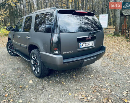 ДжиЭмСи Юкон 2006 в Ивано-Франковске на Automoto.ua Серый ДжиЭмСи Юкон, объемом двигателя 6.16 л и пробегом 236 тыс. км за 15000 $, фото 20 на Automoto.ua
