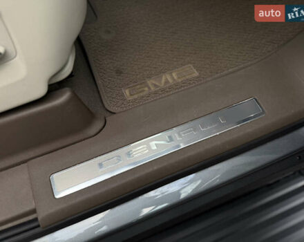 Сірий ДжіЕмСі Yukon, об'ємом двигуна 6.16 л та пробігом 30 тис. км за 83500 $, фото 86 на Automoto.ua