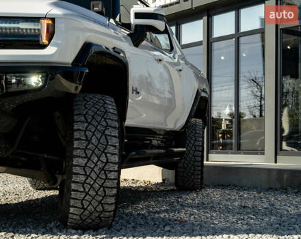 Белый ДжиЭмСи Hummer EV, объемом двигателя 0 л и пробегом 20 тыс. км за 107900 $, фото 17 на Automoto.ua