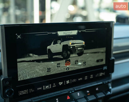 Белый ДжиЭмСи Hummer EV, объемом двигателя 0 л и пробегом 20 тыс. км за 107900 $, фото 47 на Automoto.ua