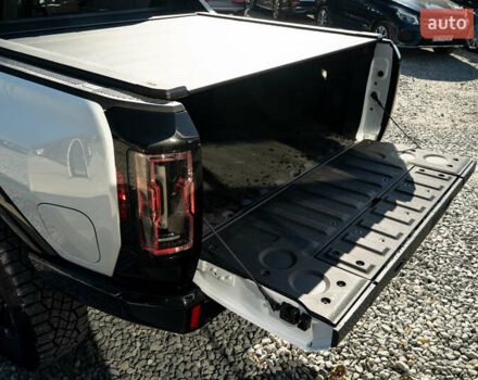 Белый ДжиЭмСи Hummer EV, объемом двигателя 0 л и пробегом 20 тыс. км за 107900 $, фото 7 на Automoto.ua