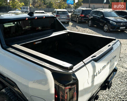 Белый ДжиЭмСи Hummer EV, объемом двигателя 0 л и пробегом 20 тыс. км за 107900 $, фото 6 на Automoto.ua