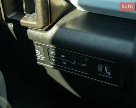 Белый ДжиЭмСи Hummer EV, объемом двигателя 0 л и пробегом 20 тыс. км за 107900 $, фото 35 на Automoto.ua