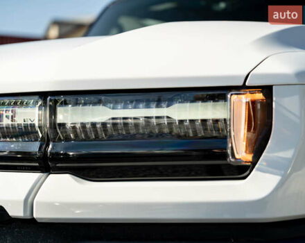 ДжіЕмСі Hummer EV 2023 у Чернівцях на Automoto.ua Білий ДжіЕмСі Hummer EV, об'ємом двигуна 0 л та пробігом 20 тис. км за 107900 $, фото 22 на Automoto.ua