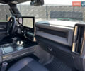 Серый ДжиЭмСи Hummer EV, объемом двигателя 0 л и пробегом 7 тыс. км за 99000 $, фото 11 на Automoto.ua