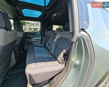 Серый ДжиЭмСи Hummer EV, объемом двигателя 0 л и пробегом 23 тыс. км за 60000 $, фото 8 на Automoto.ua