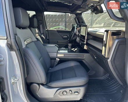 Серый ДжиЭмСи Hummer EV, объемом двигателя 0 л и пробегом 7 тыс. км за 99000 $, фото 6 на Automoto.ua