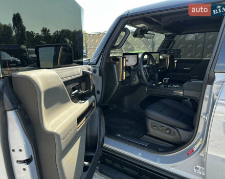 Серый ДжиЭмСи Hummer EV, объемом двигателя 0 л и пробегом 7 тыс. км за 99000 $, фото 43 на Automoto.ua