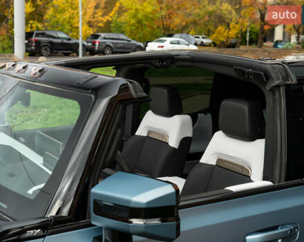 Синий ДжиЭмСи Hummer EV, объемом двигателя 0 л и пробегом 1 тыс. км за 150000 $, фото 24 на Automoto.ua