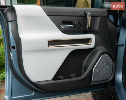 Синий ДжиЭмСи Hummer EV, объемом двигателя 0 л и пробегом 1 тыс. км за 150000 $, фото 26 на Automoto.ua