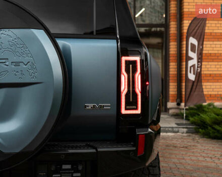 Синий ДжиЭмСи Hummer EV, объемом двигателя 0 л и пробегом 1 тыс. км за 150000 $, фото 9 на Automoto.ua