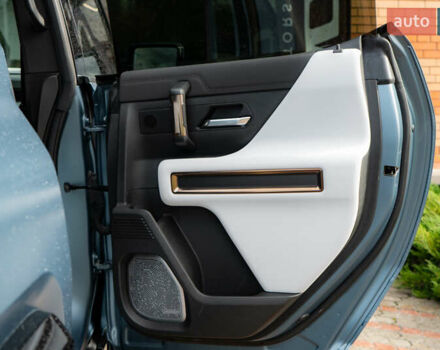 Синий ДжиЭмСи Hummer EV, объемом двигателя 0 л и пробегом 1 тыс. км за 150000 $, фото 44 на Automoto.ua