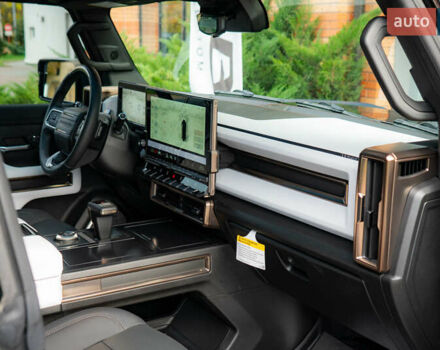 Синий ДжиЭмСи Hummer EV, объемом двигателя 0 л и пробегом 1 тыс. км за 150000 $, фото 36 на Automoto.ua