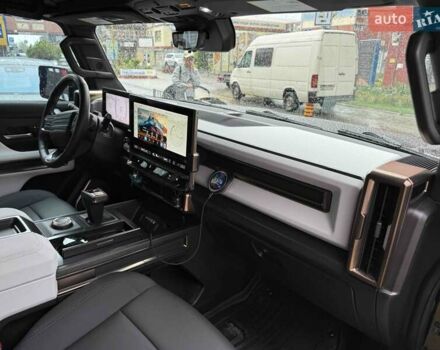 Черный ДжиЭмСи Hummer EV SUV, объемом двигателя 0 л и пробегом 11 тыс. км за 103900 $, фото 68 на Automoto.ua