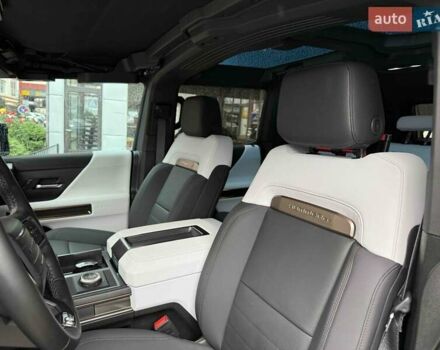 Черный ДжиЭмСи Hummer EV SUV, объемом двигателя 0 л и пробегом 11 тыс. км за 103900 $, фото 24 на Automoto.ua