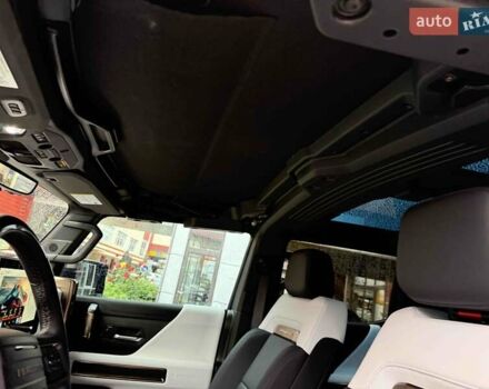 Черный ДжиЭмСи Hummer EV SUV, объемом двигателя 0 л и пробегом 11 тыс. км за 103900 $, фото 25 на Automoto.ua