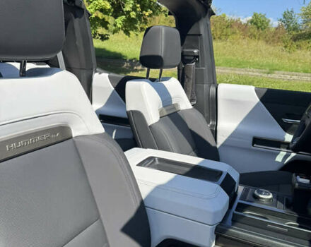 Серый ДжиЭмСи Hummer EV SUV, объемом двигателя 0 л и пробегом 3 тыс. км за 105000 $, фото 20 на Automoto.ua