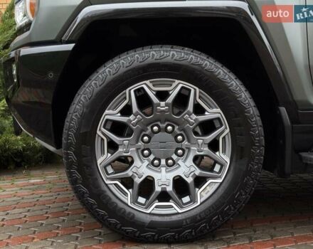 Зеленый ДжиЭмСи Hummer EV SUV, объемом двигателя 0 л и пробегом 4 тыс. км за 145000 $, фото 2 на Automoto.ua